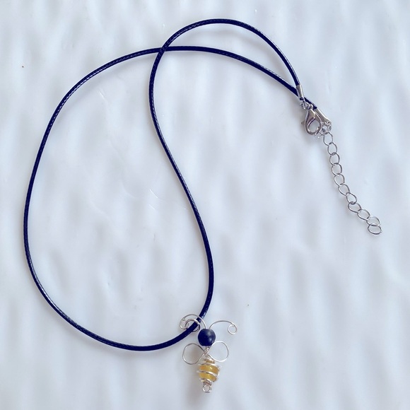 Elegant Silver and Yellow Bee Pendant Necklace - Picture 4 of 7